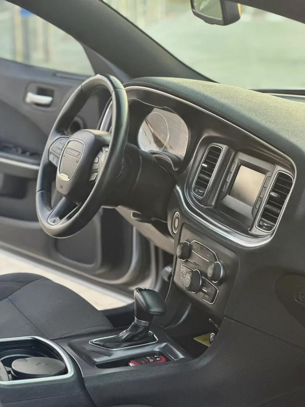 دودج تشارجر2015 مواصفات خليجية SXT بحالة جيدة-8-8