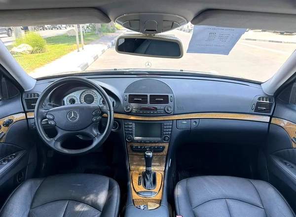 MERCEDES BENZ E350 - 2008 - CLEAN CAR FRESH JAPAN IMPORT