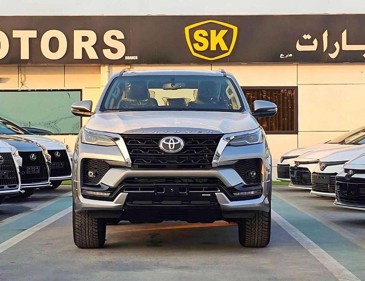 Toyota Fortuner SR5 ADVENTURE / 4.0L V6 PETROL / CLIMATE WITH LEATHER SEATS /DIFFLOCK/ AUTO A/C (CODE # F6HA)-1-1