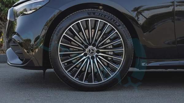 2026 Mercedes-Benz E 300 AMG EQ Boost 2.0T RWD GCC 0Km With 2 Years Unlimited Mileage Warranty