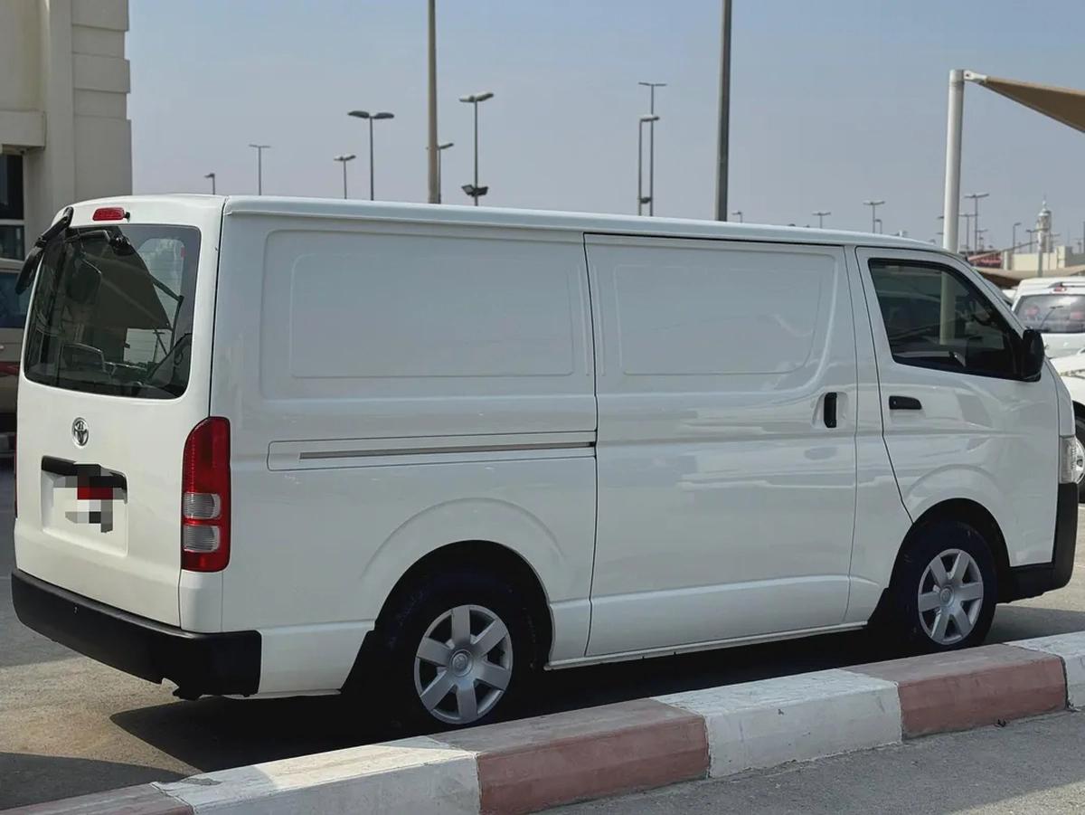 Toyota Hiace 2019 very good condition-4-4