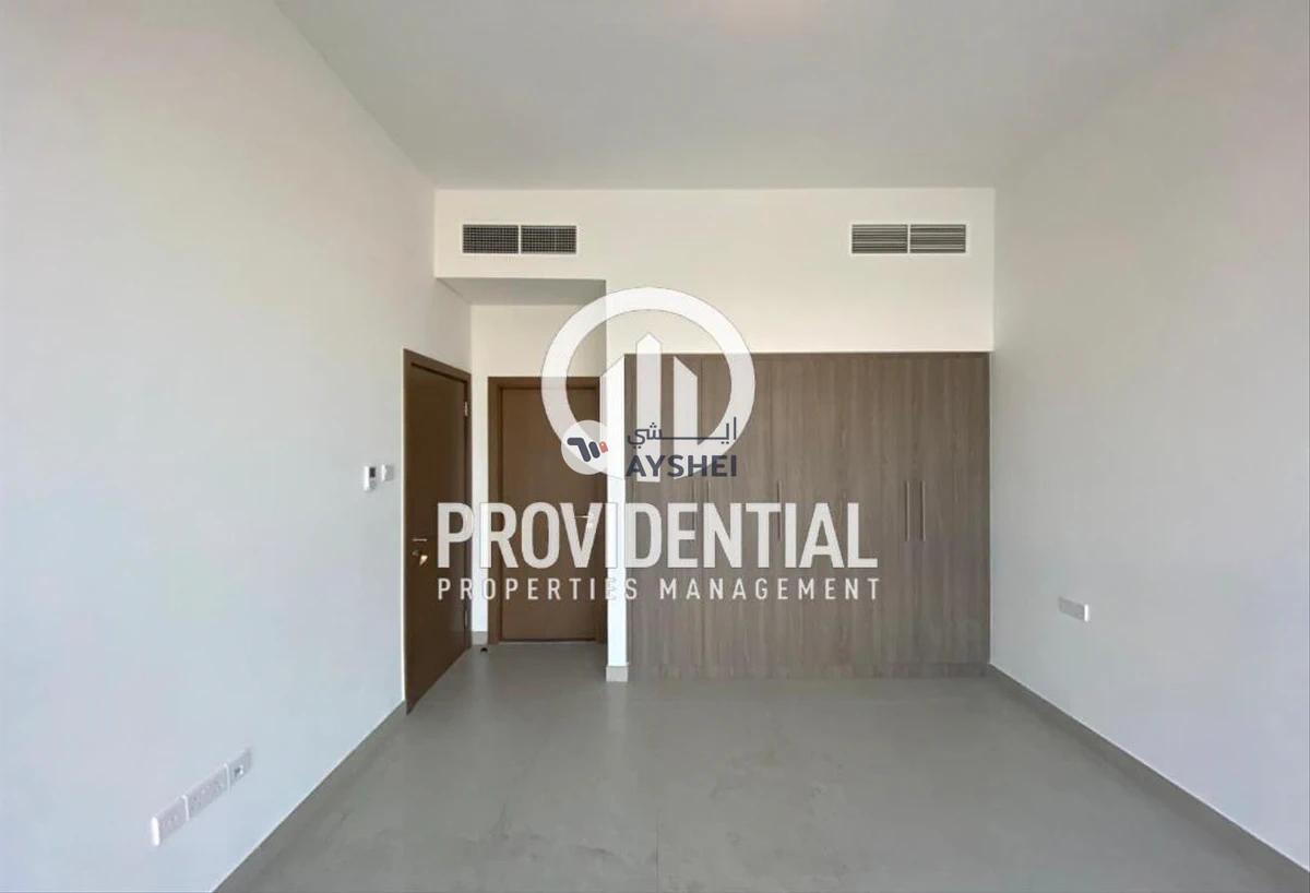 APARTMENT FOR RENT IN SHEIKHA SALAMA TOWER, KHALIDIYA STREET-22-22