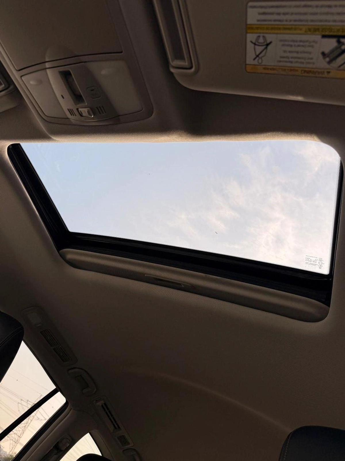 Nissan Armada SL Nismo Full option with sunroof, 360 cameras-9-9