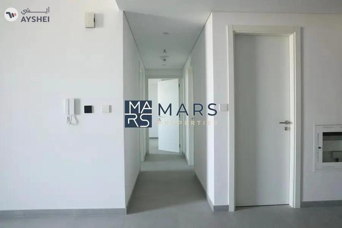 Stunning & Spacious Apartment with Breathtaking Views-10-10