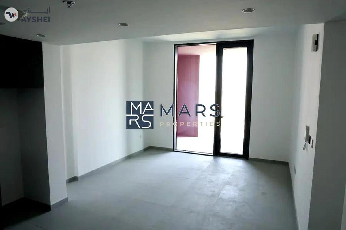 Stunning & Spacious Apartment with Breathtaking Views-1-1