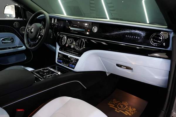 Rolls-Royce Spectre 2024