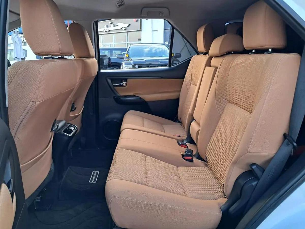 2023 Toyota Fortuner EXR 2.7L V4 Cylinder- GCC Specs - Pristine Condition-11-11