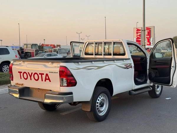 Toyota Hilux GL 2.7L Single Cab Utility