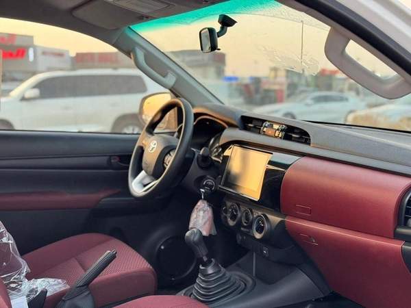 Toyota Hilux GL 2.7L Single Cab Utility