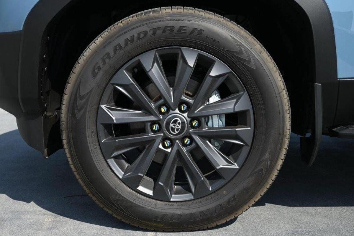 Toyota Prado LC 250 i- FORCE First Edition Hybrid-7-7
