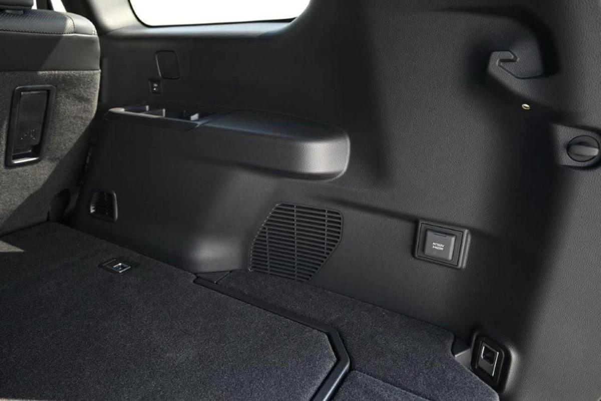 Toyota Prado LC 250 i- FORCE First Edition Hybrid-10-10