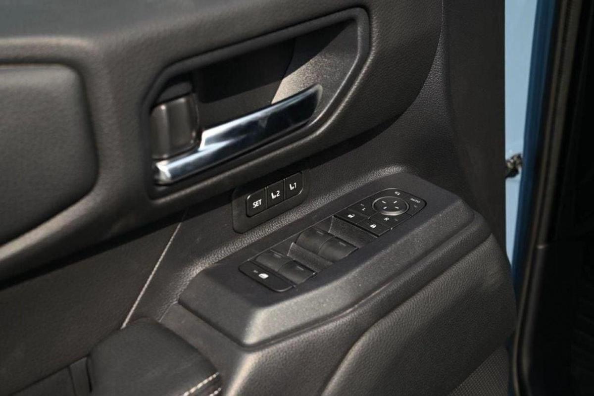 Toyota Prado LC 250 i- FORCE First Edition Hybrid-22-22