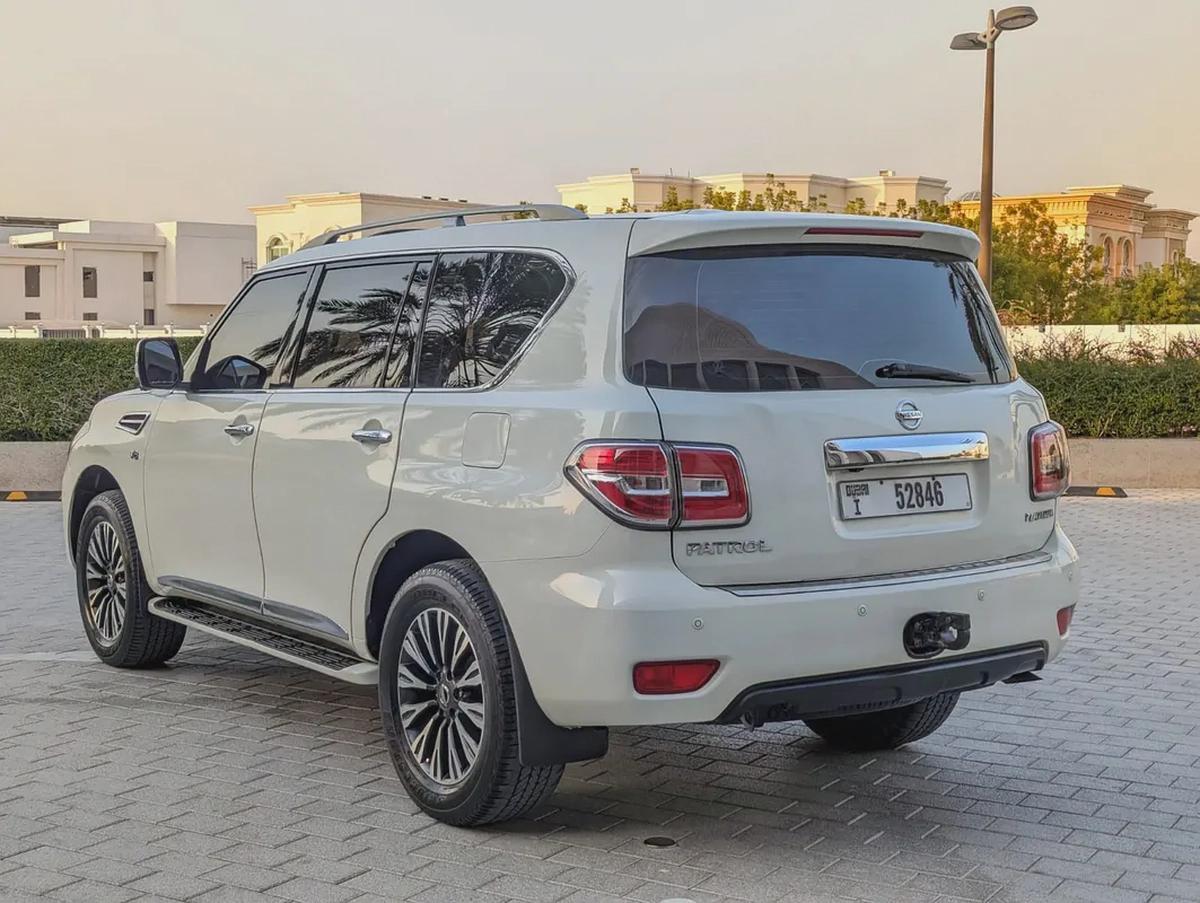 Nissan Patrol 2014 Platinum LE Full Options-4-4