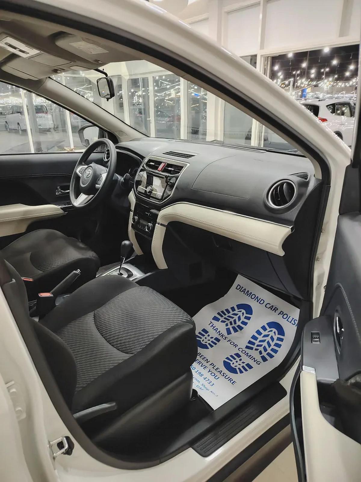 Toyota Rush GX 2022 - GCC Specs - Excellent Condition-7-7
