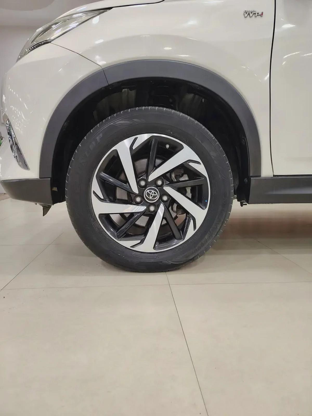 Toyota Rush GX 2022 - GCC Specs - Excellent Condition-12-12