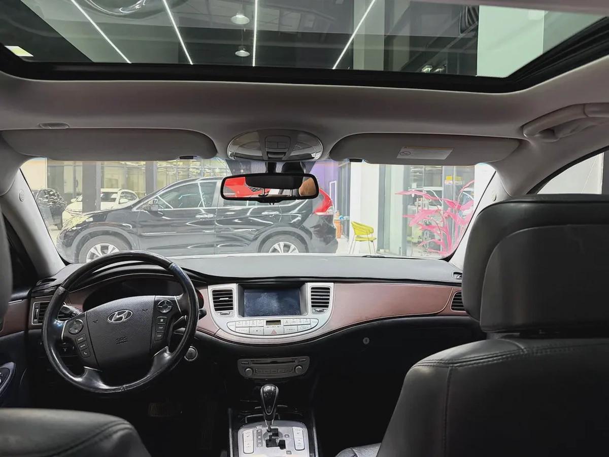 Genesis Gcc Full option-5-5