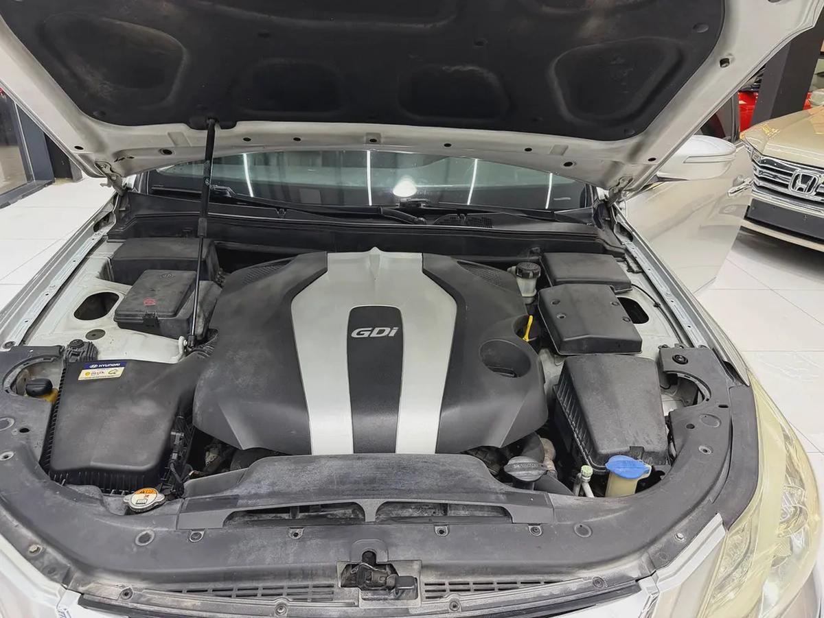 Genesis Gcc Full option-8-8