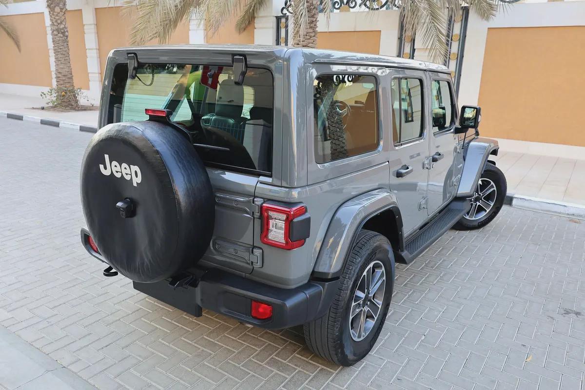 JEEP WRANGLER SAHARA UNLIMITED PLUS - GCC SPECS - UNDER WARRANTY / SERVICE CONTRACT - ACCIDENT FREE-3-3