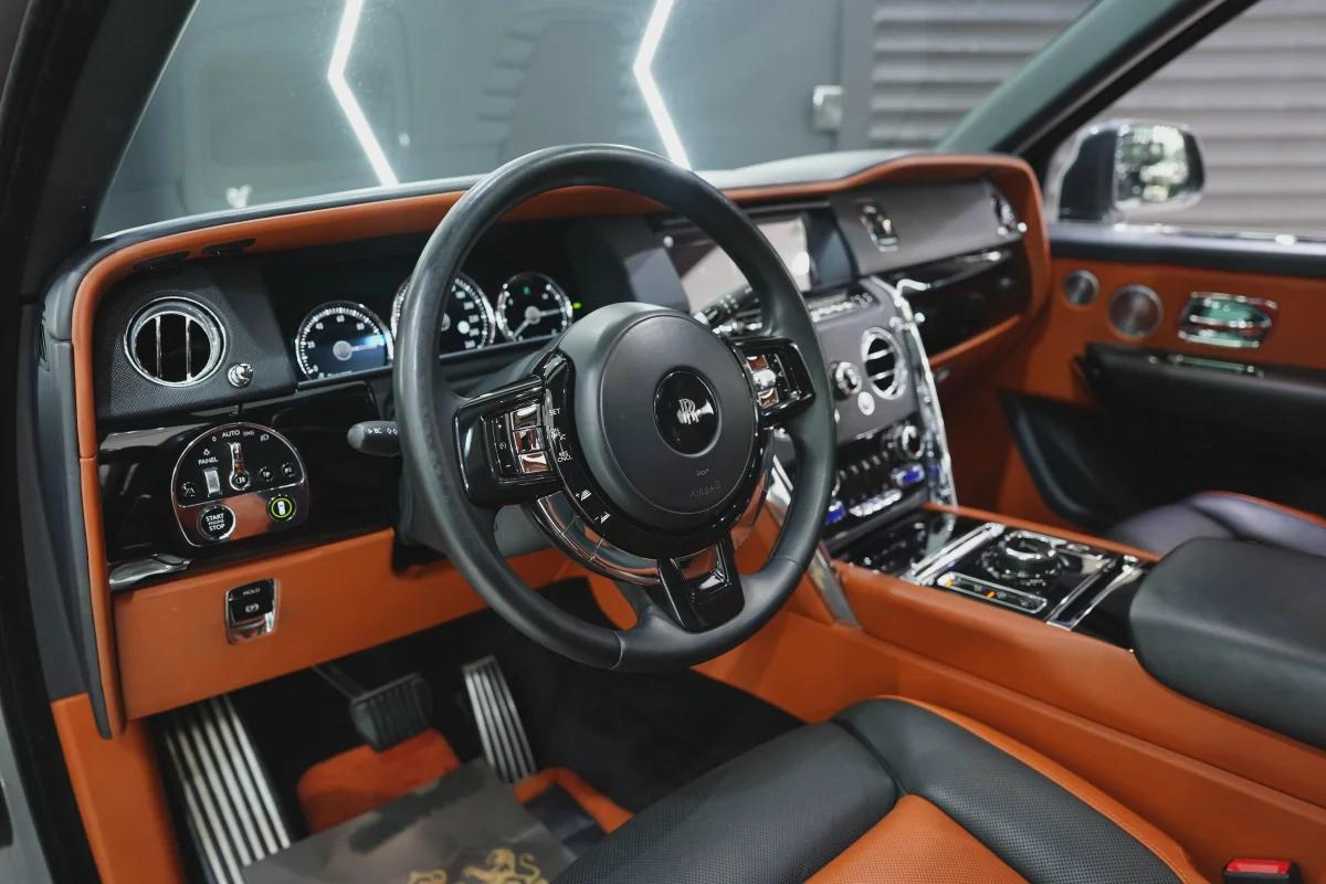 Rolls-Royce Cullinan-10-10