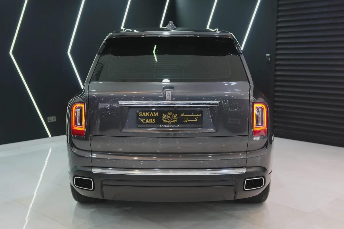 Rolls-Royce Cullinan-12-12