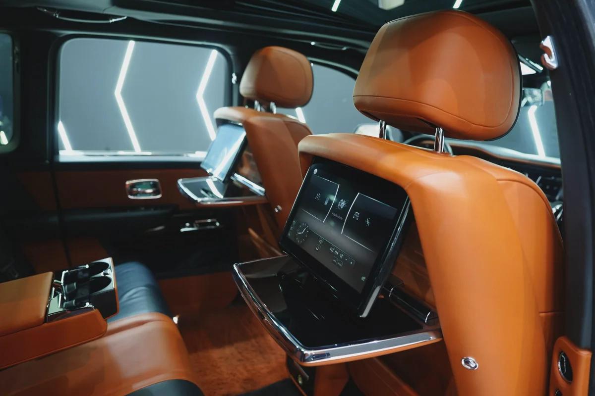 Rolls-Royce Cullinan-13-13