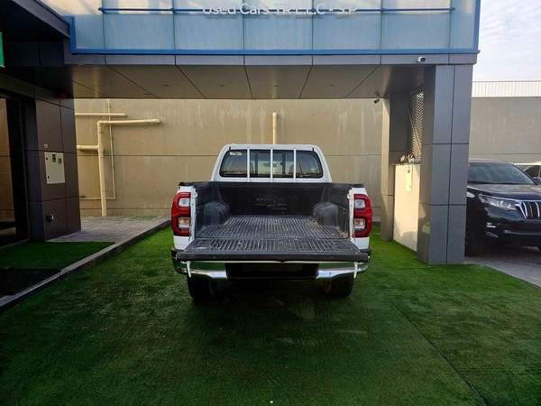 Toyota Hilux PATROL/ AUTO GEAR/ WIDE BODY / AUTO WINDOWS / FULL OPTION