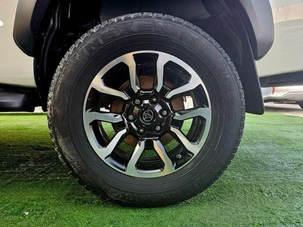 Toyota Hilux PATROL/ AUTO GEAR/ WIDE BODY / AUTO WINDOWS / FULL OPTION