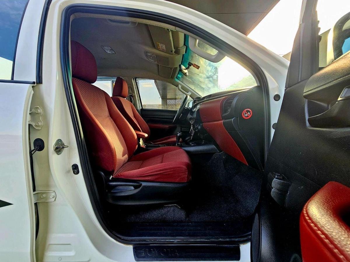 Toyota Hilux PATROL/ AUTO GEAR/ WIDE BODY / AUTO WINDOWS / FULL OPTION-9-9