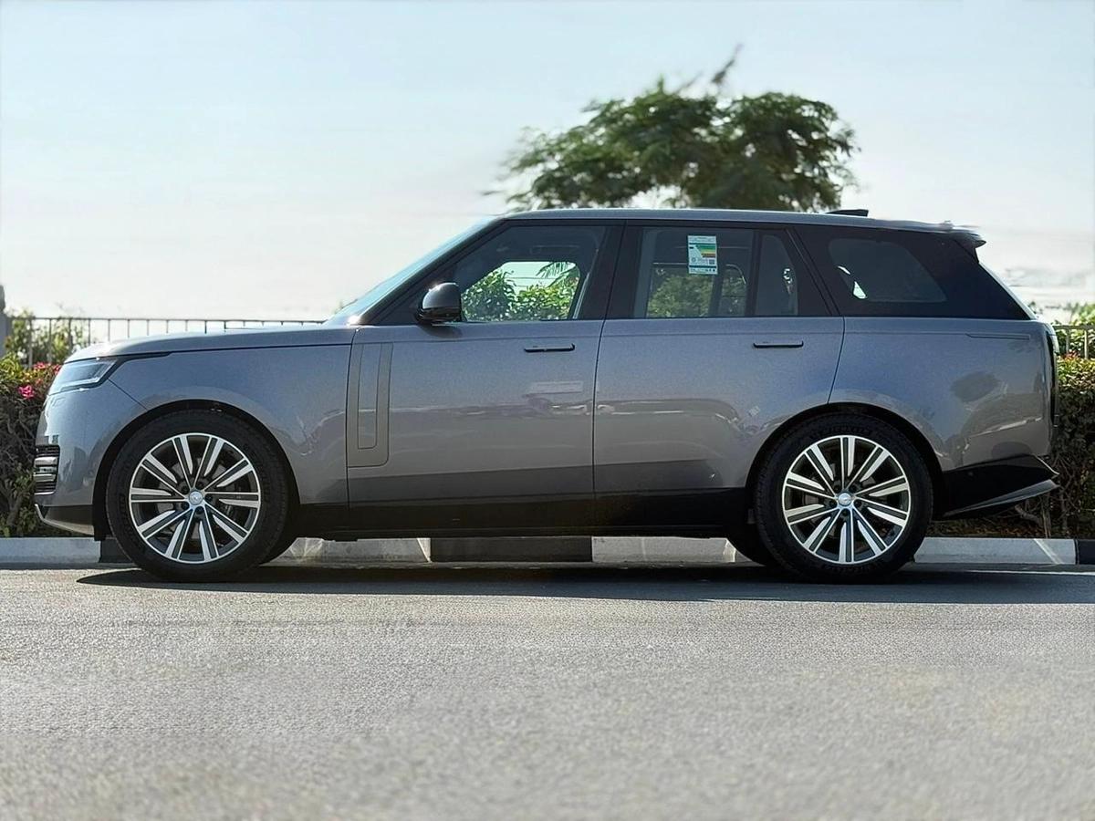 RANGE ROVER VOGUE SE P360 | BRAND NEW | MODEL: 2025 | GCC SPECS | 5 YEARS WARRANTY AND SERVICE CONTRACT WITH AGENCY-11-11