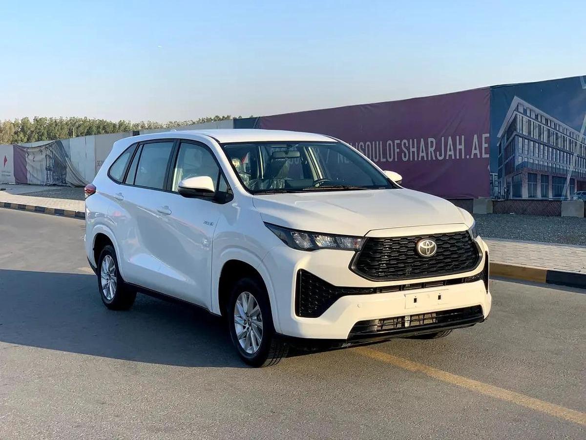 Toyota Innova SE+-11-11