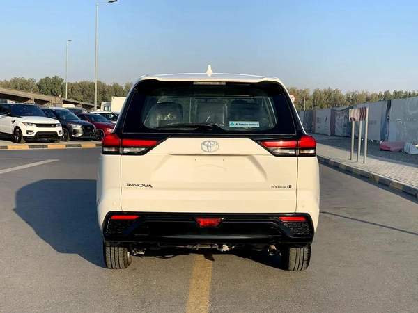 Toyota Innova SE+