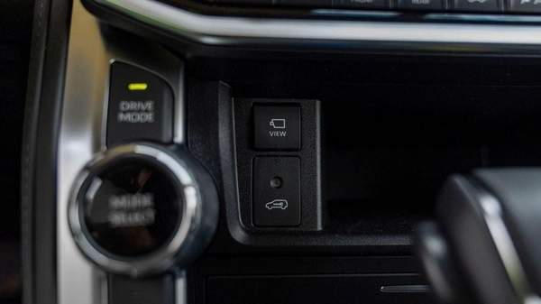 Toyota Land Cruiser VXR Diesel Full Option