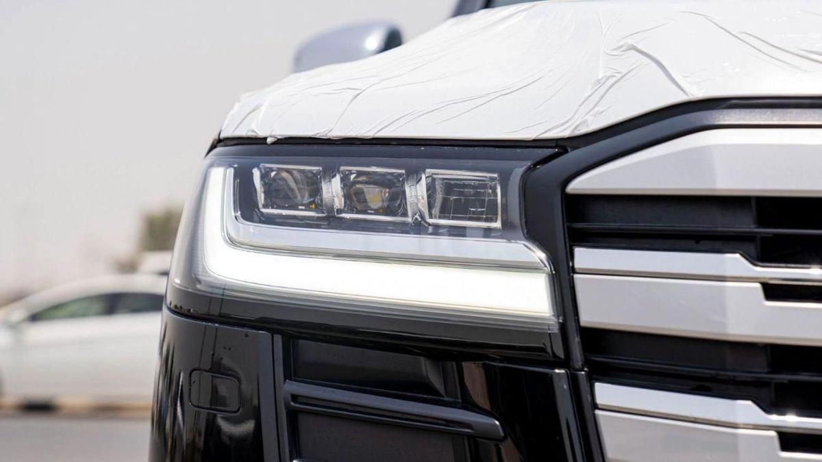 Toyota Land Cruiser VXR Diesel Full Option-5-5