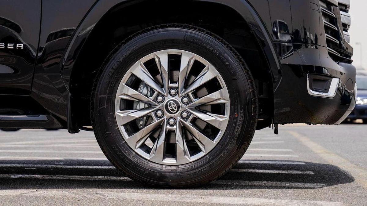 Toyota Land Cruiser VXR Diesel Full Option-8-8