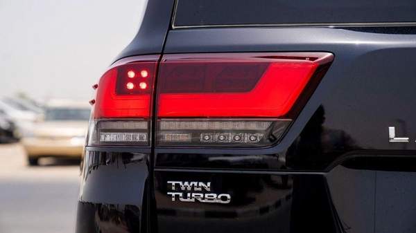 Toyota Land Cruiser VXR Diesel Full Option