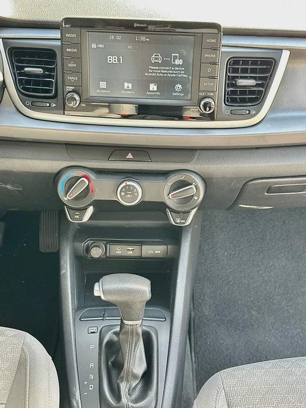 GCC Specs Kia Rio EX, 2021