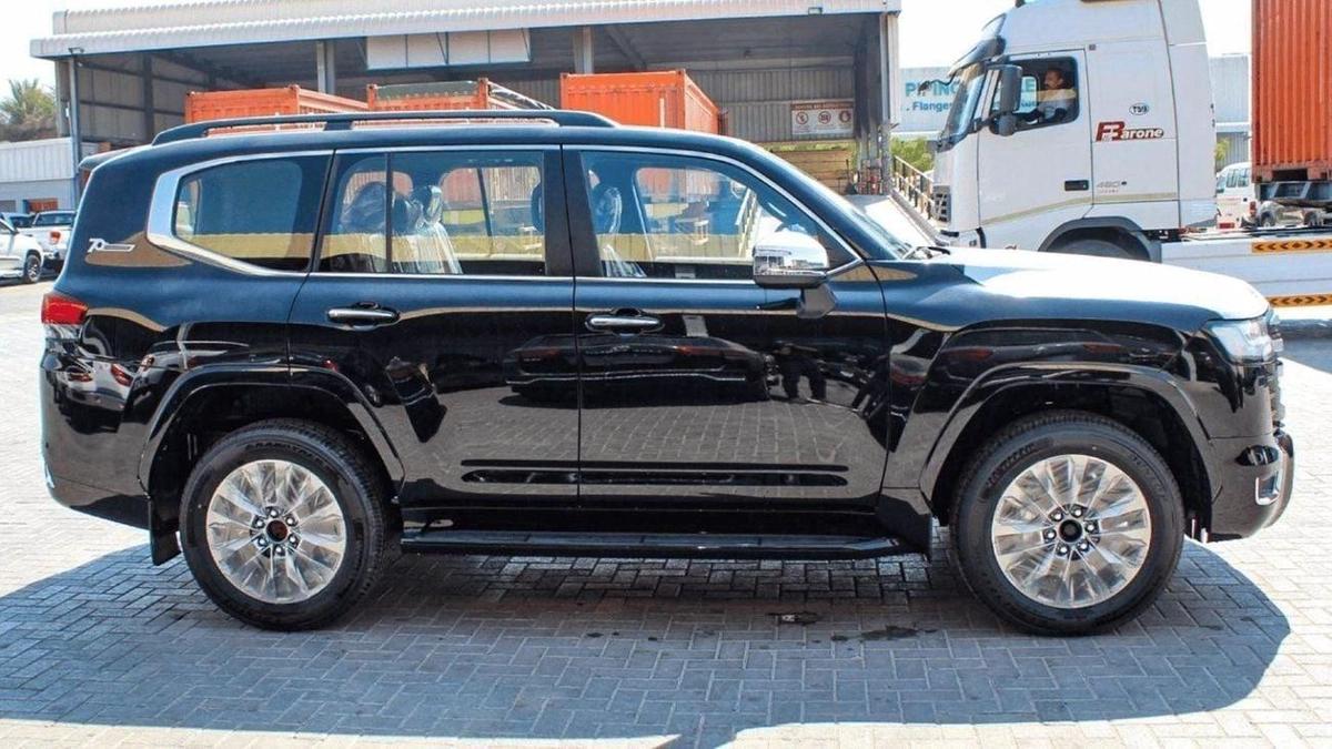 Toyota Land Cruiser TOYOTA LC300 3.3L VX-R V6 TURBO DIESEL AT-1-1