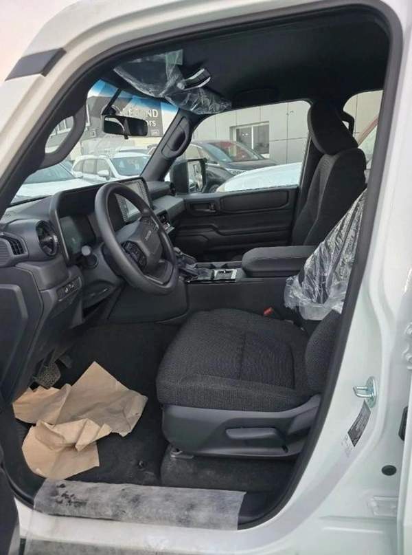 Toyota Prado 2.4L PETROL 2024 GCC