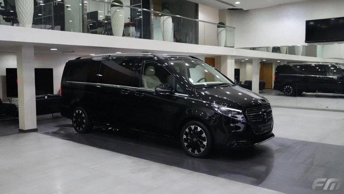 Mercedes-Benz V 300 VIP BUSINESS VAN – FULL LUXURY OPTION | BRAND NEW | GCC | 2025-0-0