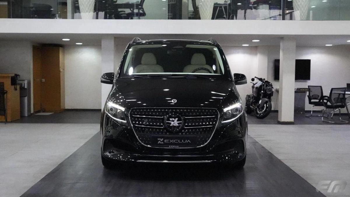 Mercedes-Benz V 300 VIP BUSINESS VAN – FULL LUXURY OPTION | BRAND NEW | GCC | 2025-1-1
