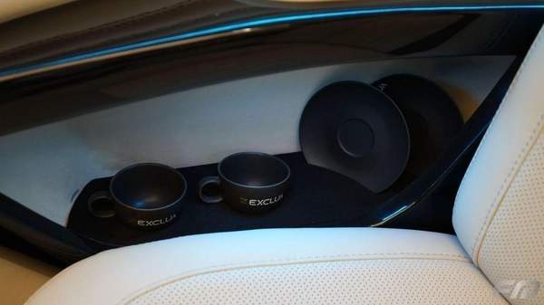 Mercedes-Benz V 300 VIP BUSINESS VAN – FULL LUXURY OPTION | BRAND NEW | GCC | 2025