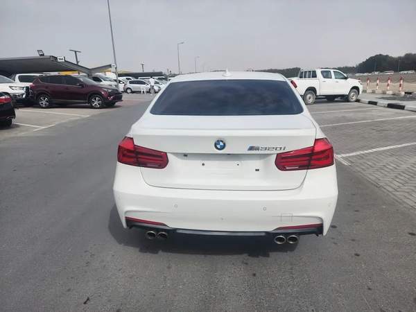 BMW 320i M line