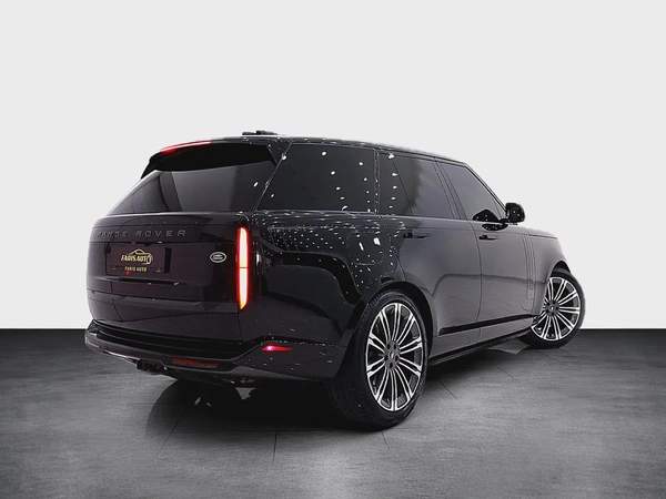 RANGE ROVER V8 P530 FULLY LOADED + REAR ENTERTAINMENT