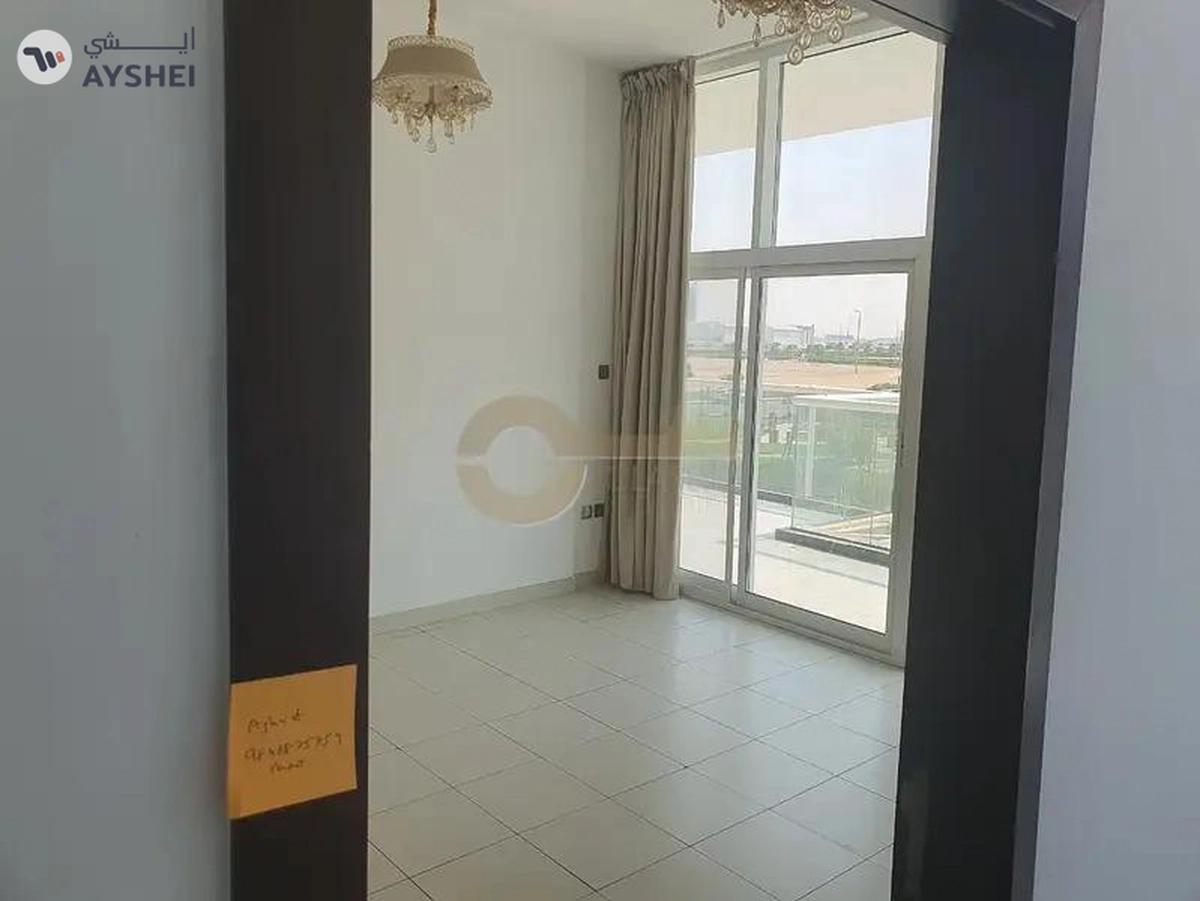 Massive Apartment | Garden + Terrace | 1 BED-4-4