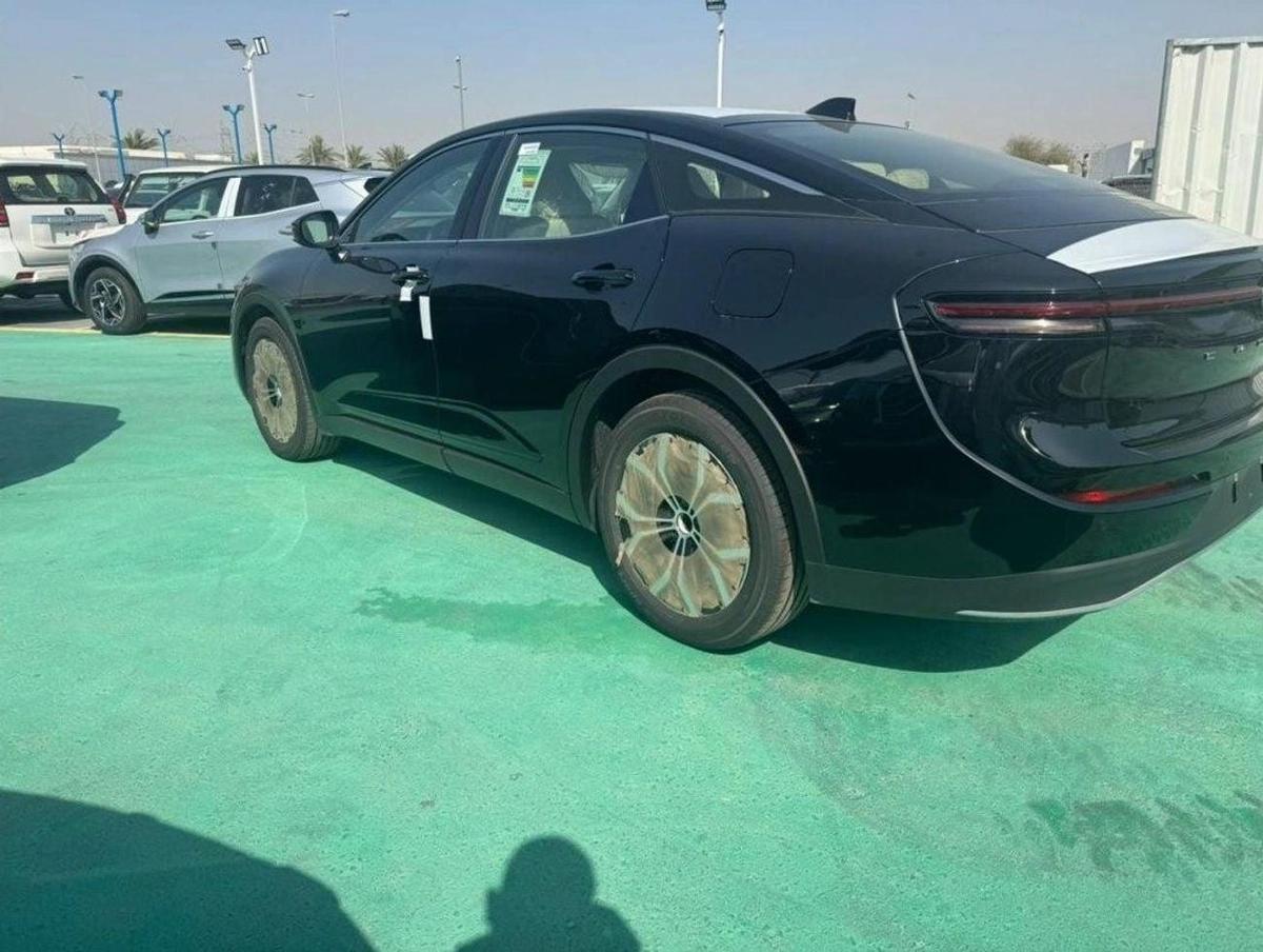 Toyota Crown TOYOTA CROWN 2.5L HYBRID FULL OPTION 2026 GCC FULL OPTION GCC SPECS-3-3