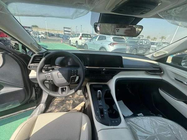 Toyota Crown TOYOTA CROWN 2.5L HYBRID FULL OPTION 2026 GCC FULL OPTION GCC SPECS