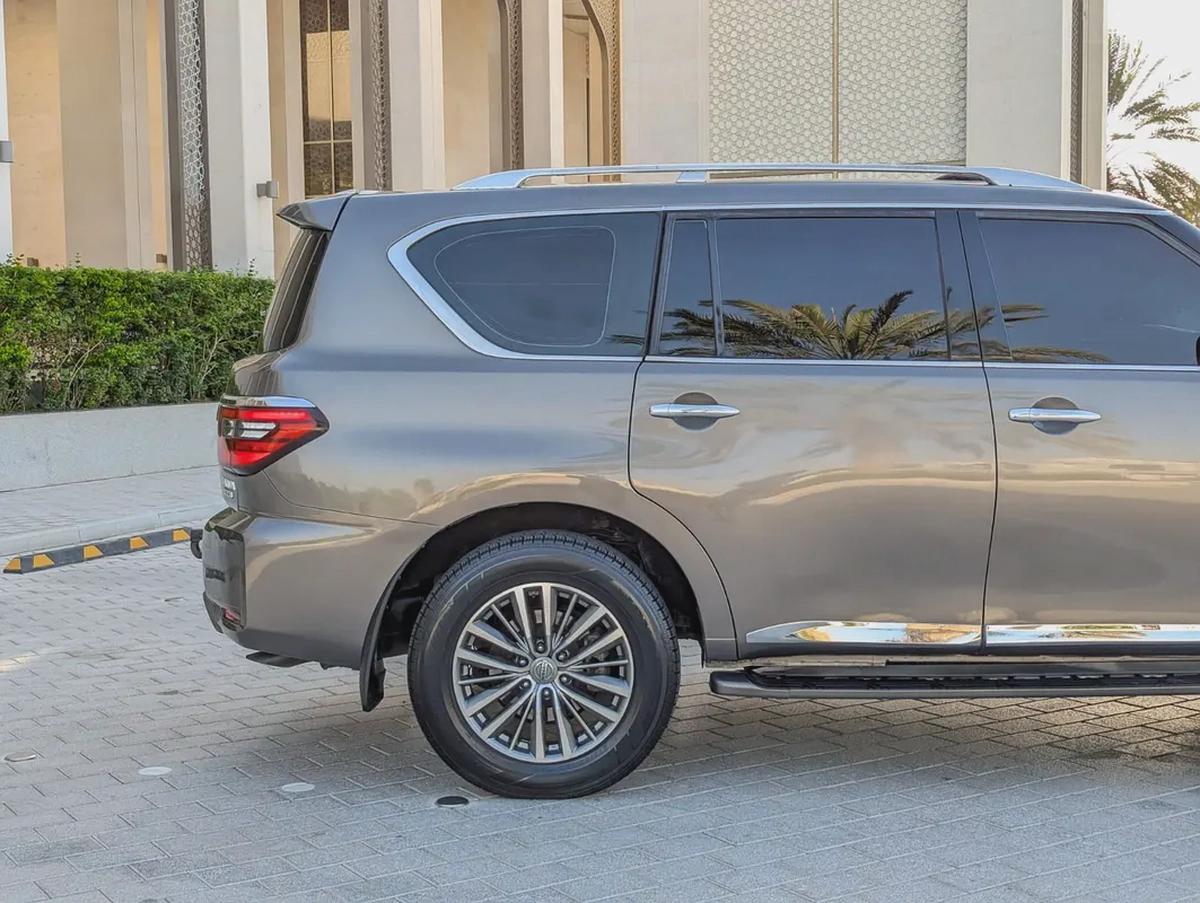 NISSAN PATROL 2013 FACELIFTED 2024 SE PLATINUM GCC V6 4.0L IN EXCELLENT CONDITION-9-9