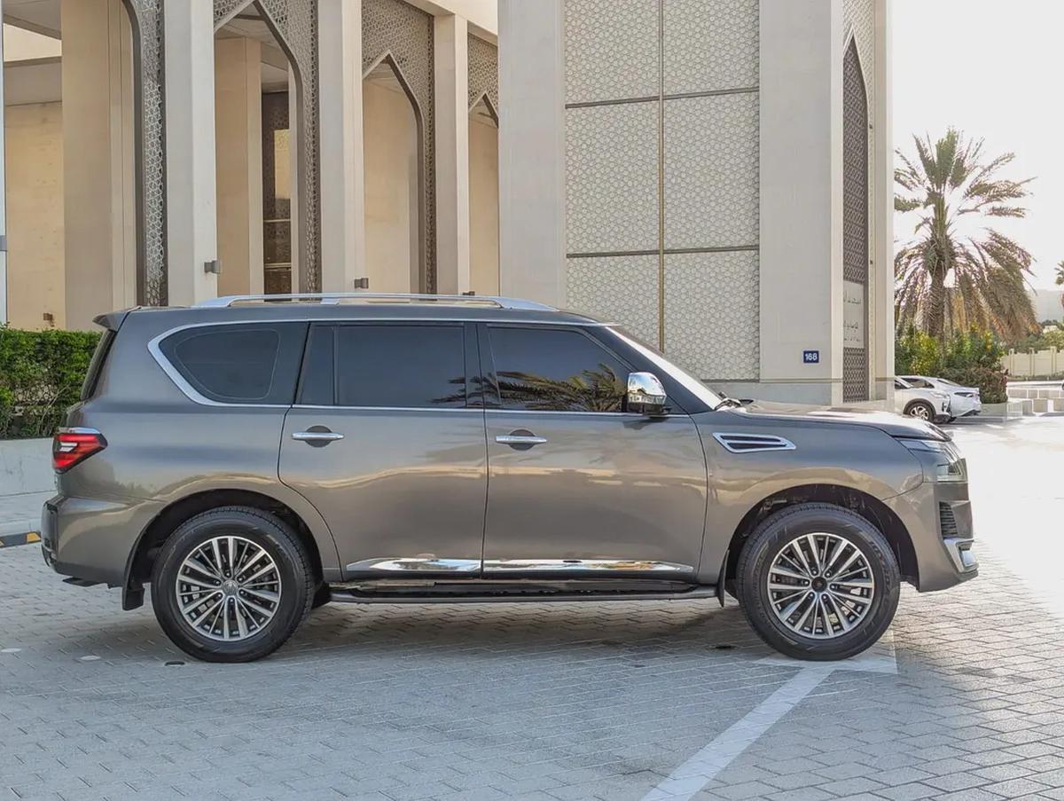 NISSAN PATROL 2013 FACELIFTED 2024 SE PLATINUM GCC V6 4.0L IN EXCELLENT CONDITION-14-14