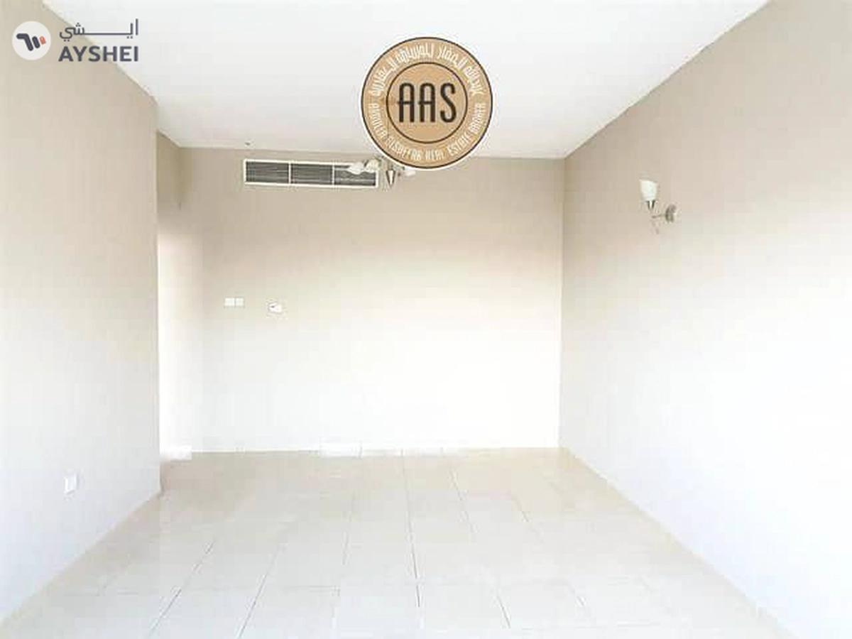 Near to mulla plaza best price in the area 1bhk with all facilities-5-5