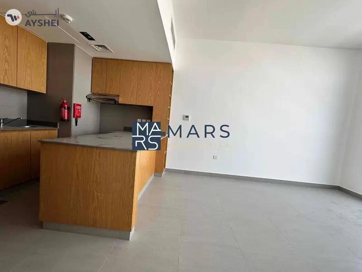 Big one bedroom with gym pool and parking-4-4